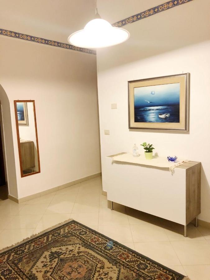 Apartment For 2 In Catania, B&B Le Voci Del Mercato Экстерьер фото